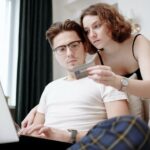 1 op 10 jongeren is al gevraagd om bankkaart uit te lenen in ruil voor geld